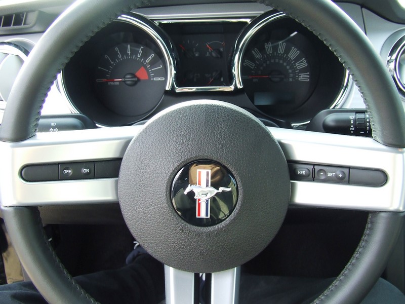 2007 Ford Mustang Shelby GT Lenkrad und Cockpit