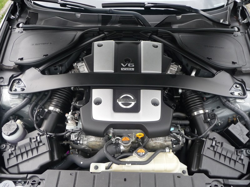 Nissan 370Z PACK Coupé Motorraum