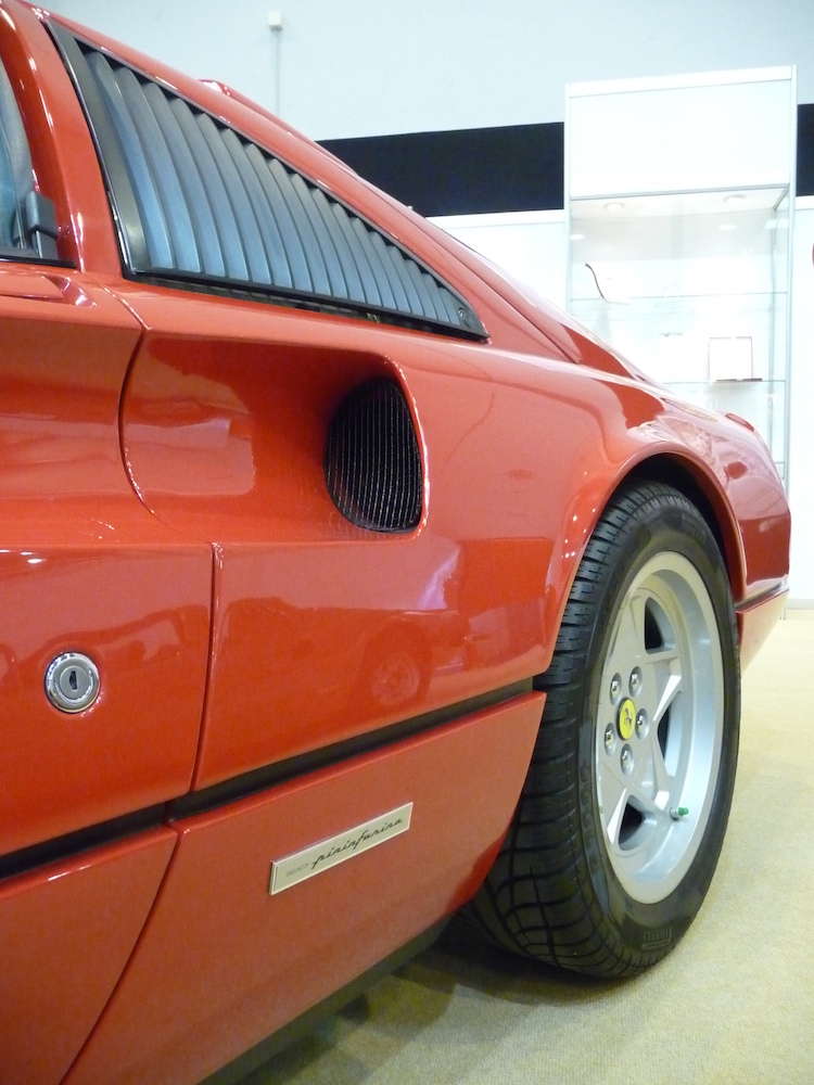 Ferrari 328 GTS Lufteinlass Seite