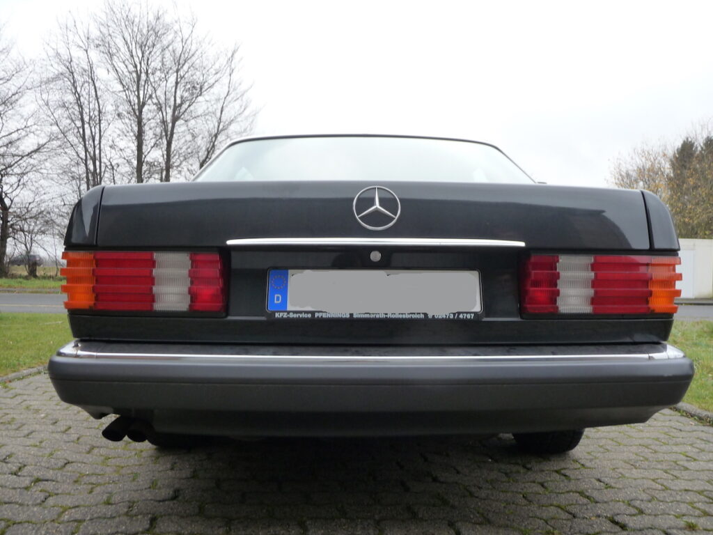 Mercedes-Benz 500 SEL W126 von hinten