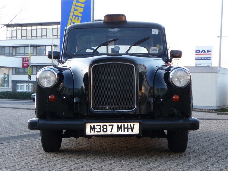 London Taxi Carbodies Fairway Frontansicht