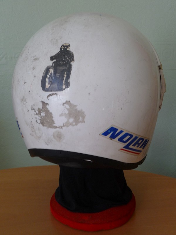 Nolan N19R Helm hinten