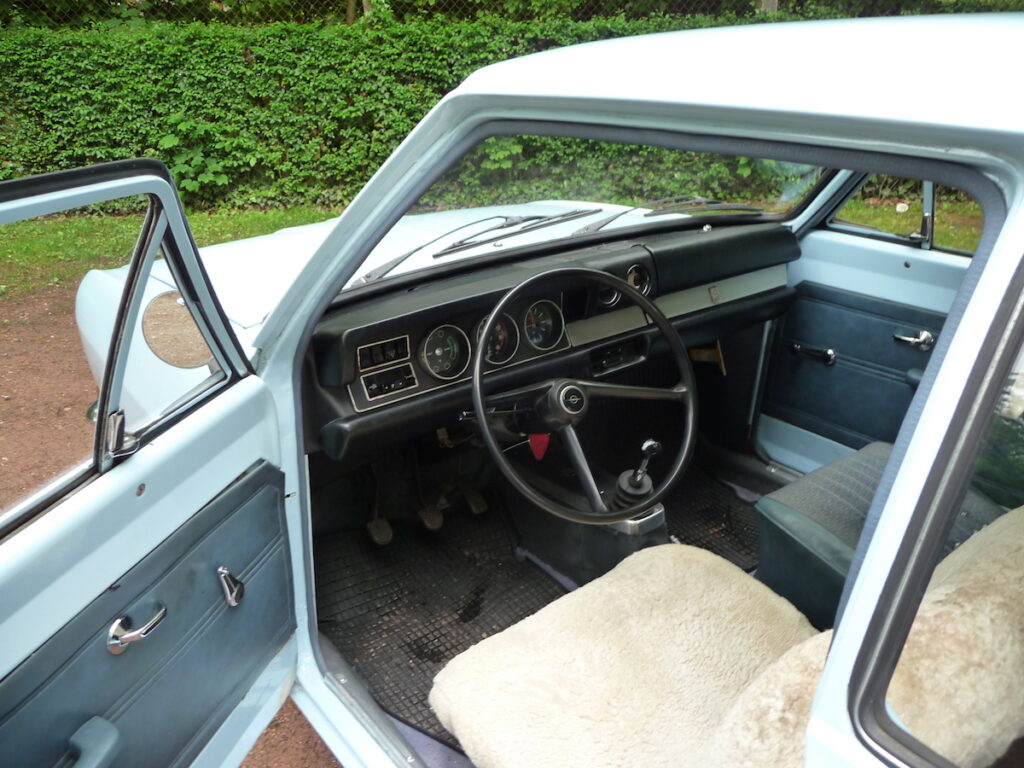 1968 - 69 Opel Kadett B innen 1