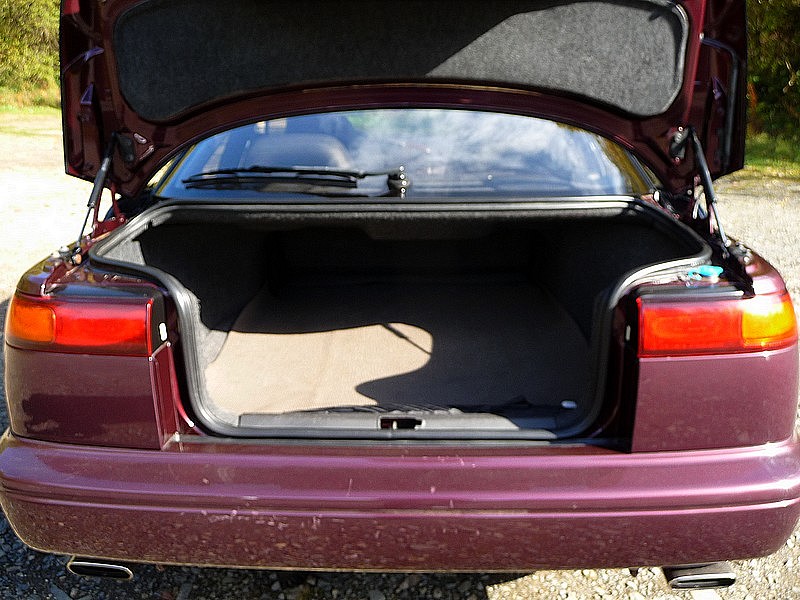 Subaru SVX Kofferraum