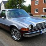 AMC Pacer am Straßenrand