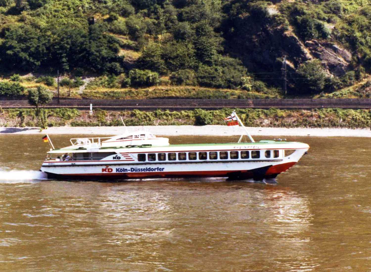 Tragflügelboot TFB Rheinpfeil Seitenansicht